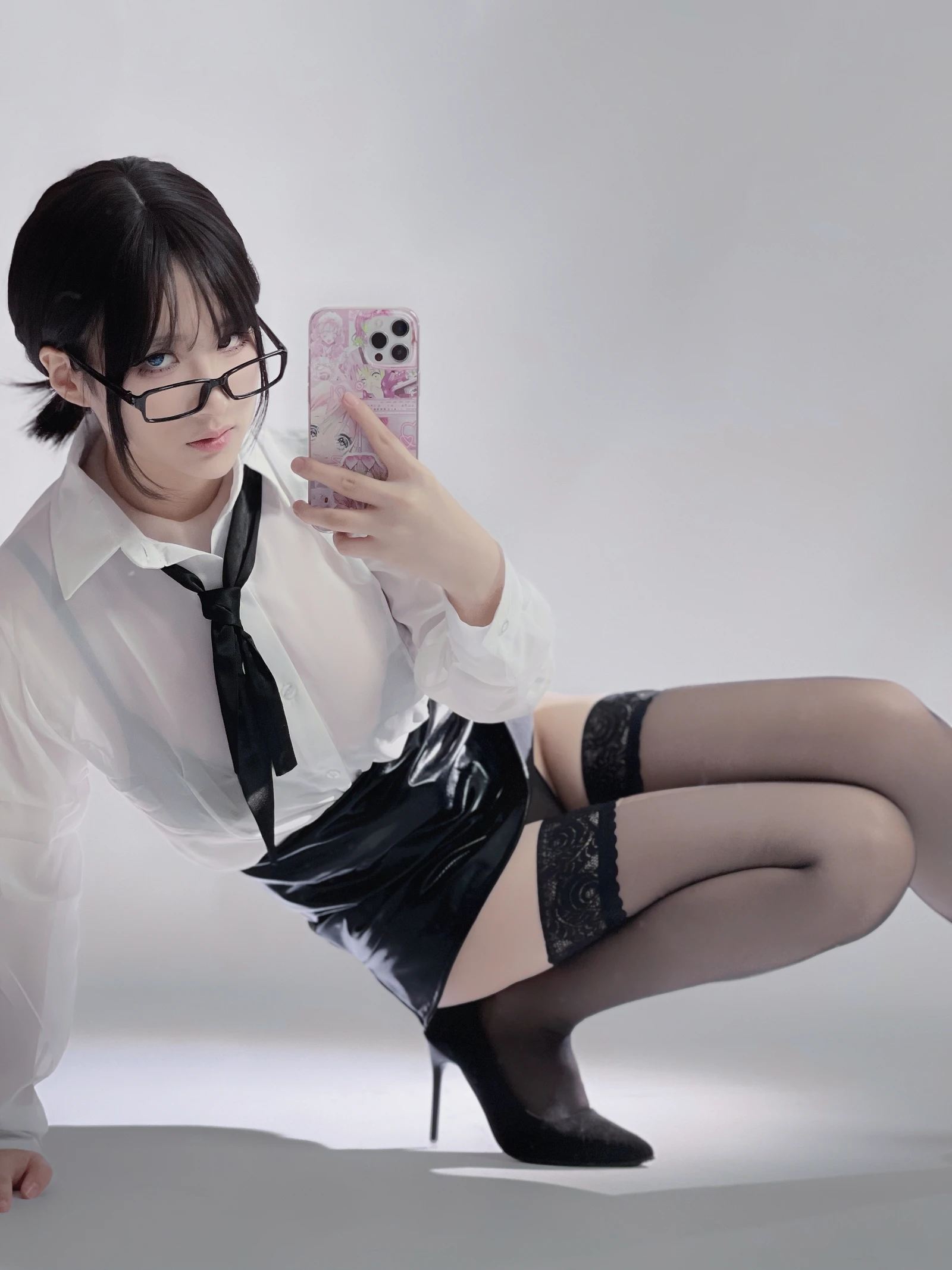 幼愛youmeko---黑丝眼镜OL-[28P-87MB]-9.webp